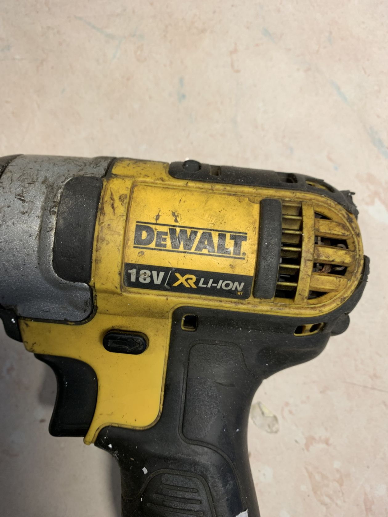 Акумуляторний ударний гайковерт DeWalt DCF880 - фото фото фото 4
