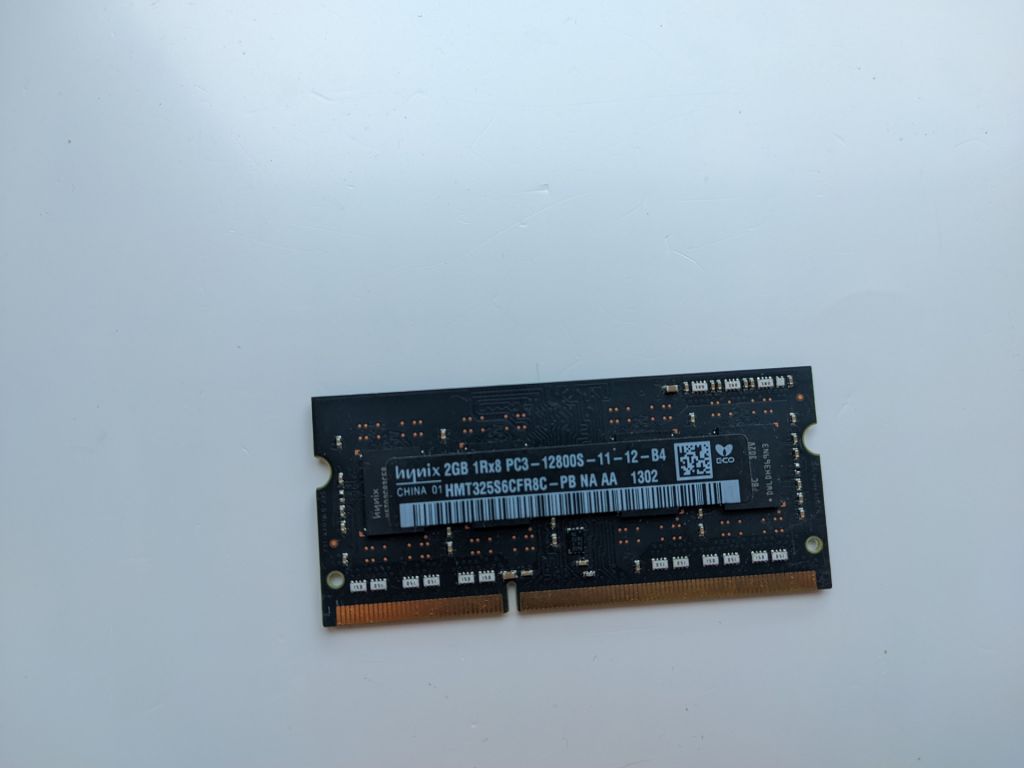 Hynix SODIMM DDR3 2Gb 1600 MHz 12800s HMT325S6CFR8C-PB - фото фото фото 0