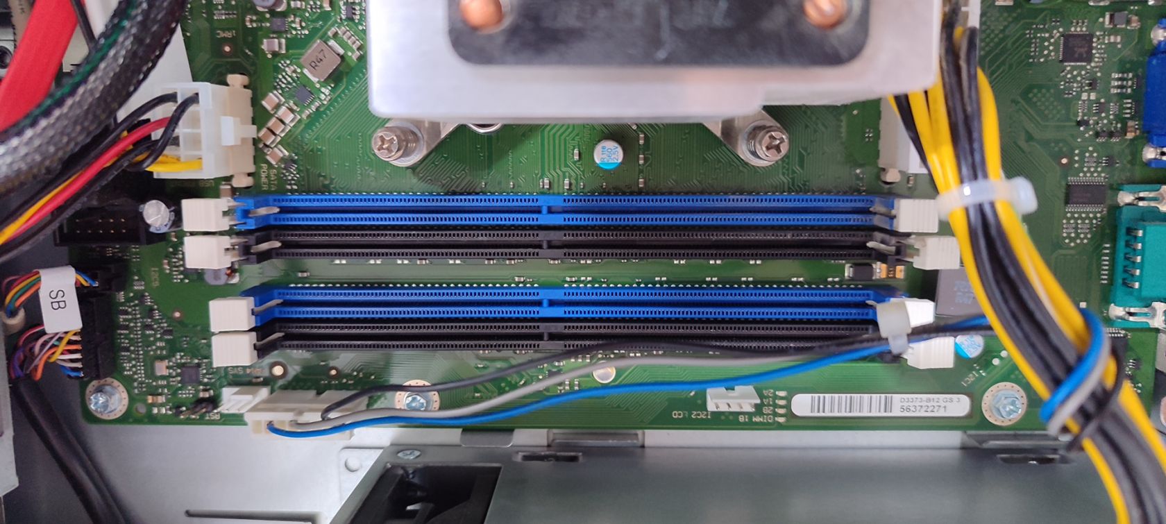 Ультрамалий сервер Fujitsu Primergy TX1320 M3   (DDR4) - робочий - фото фото фото 10
