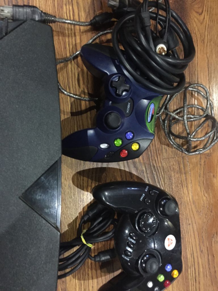 Xbox orig 80gb много игры два джойстика - фото фото фото 4