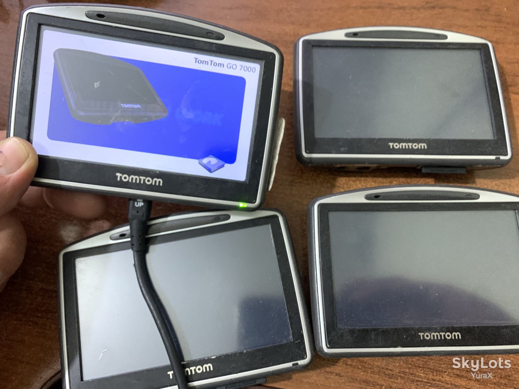 Лот 4 шт GPS Навигаторы TomTom   (a1481) от 1 грн - фото фото фото 0