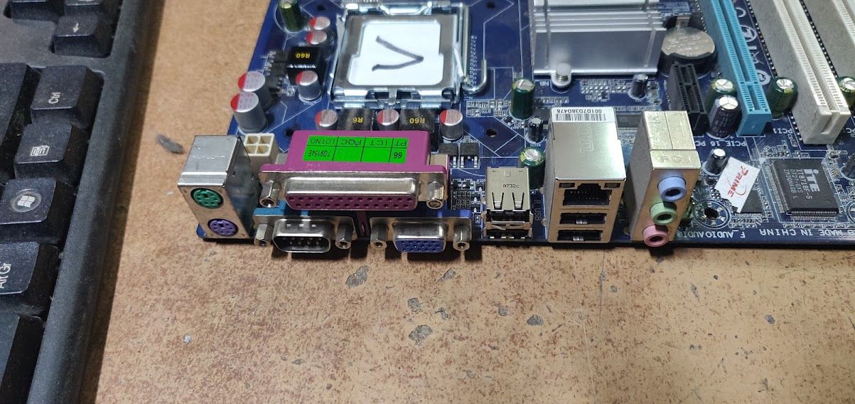 Мат. плата Gigabyte GA-945GCM-S2L rev1.0 LGA775 i945GC PCI-E+SVGA+GbLAN SATA MicroATX 2DDR2 № 212709 - фото фото фото 2