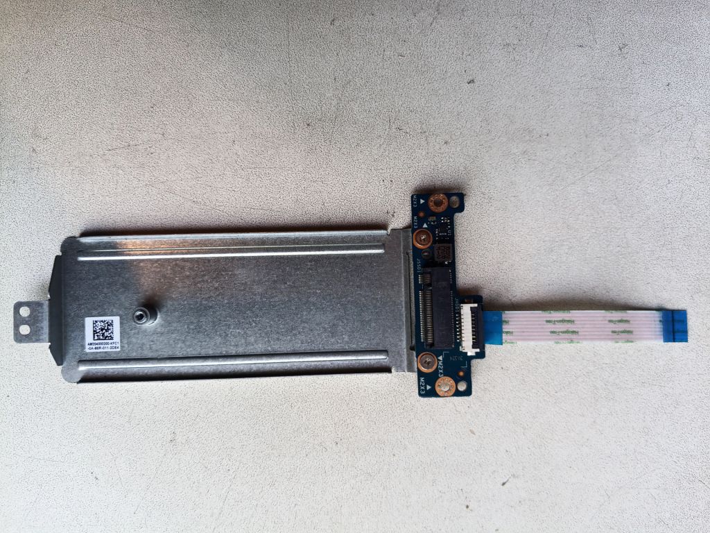 Б/У Роз'єм для SSD M.2 з кріпленням ноутбука HP 250 G6 - фото фото фото 0