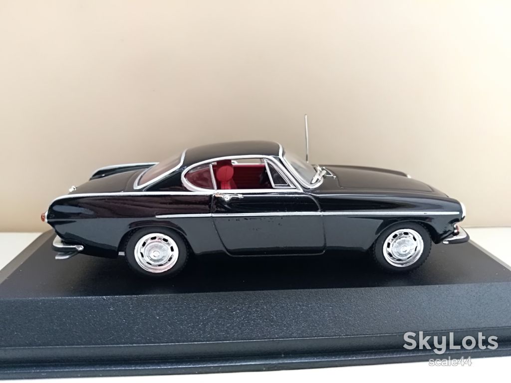 Volvo P1800S 1969.Minichamps.1/43 - фото фото фото 3