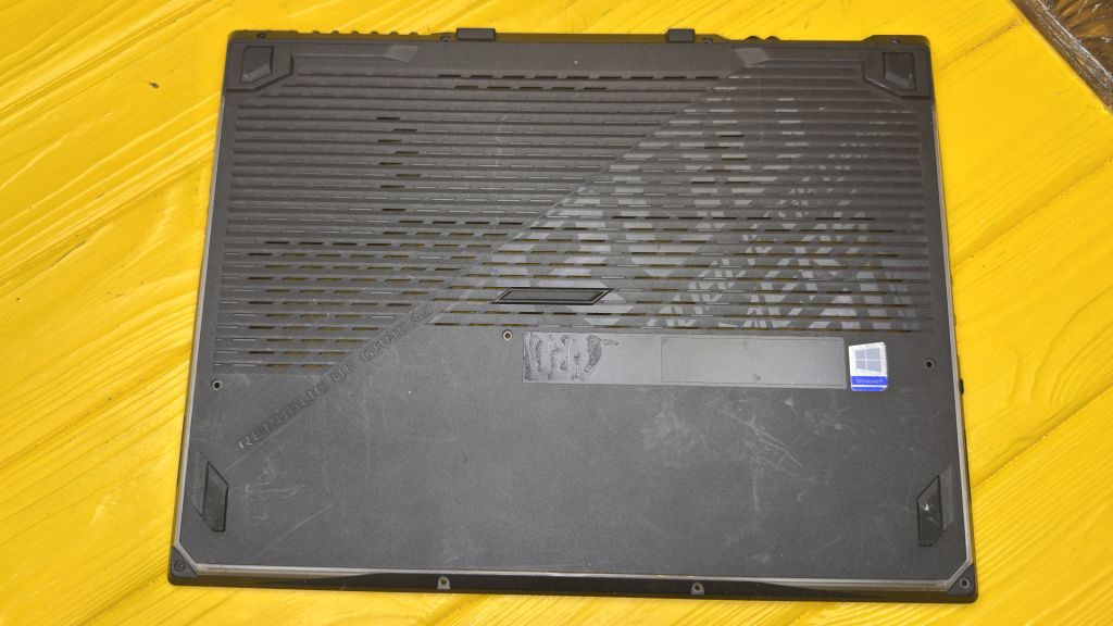 Корито Asus Rog Strix G512    (663) - фото фото фото 0