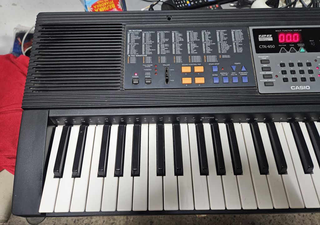 Синтезатор Casio CT-650 - фото фото фото 3