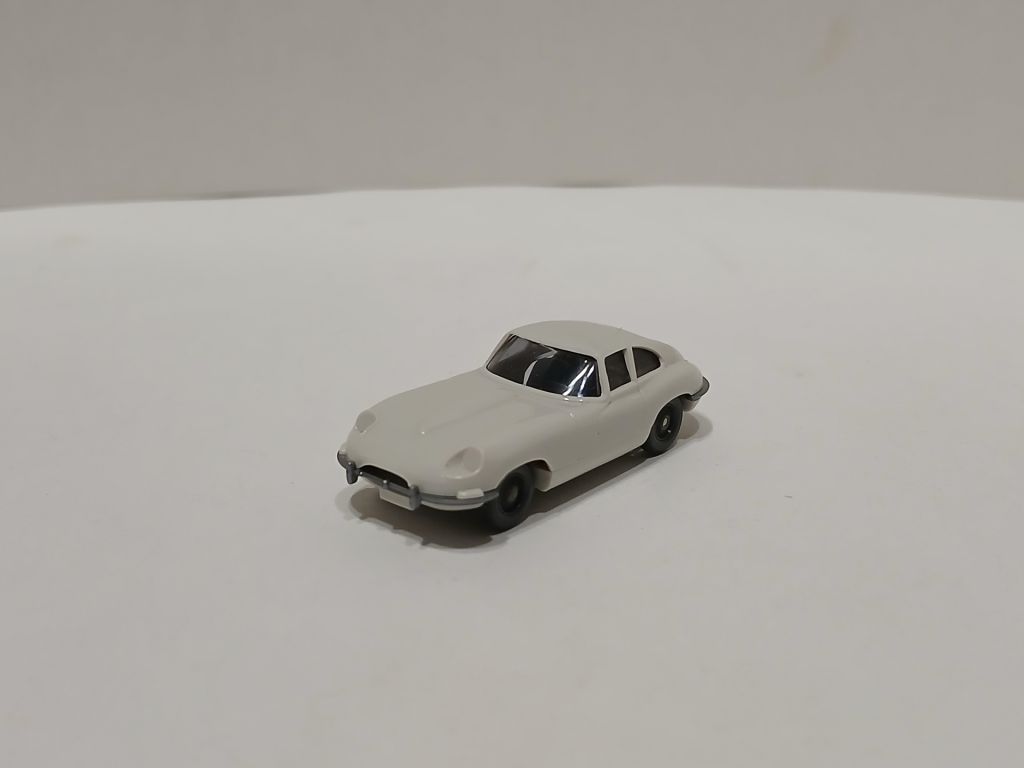Автомобіль JAGUAR E-type. WIKING 1:87 H0  (11727) . - фото фото фото 0