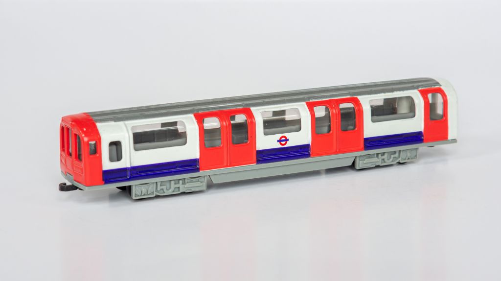 1:100 London Underground Tube Train, Juniors #K712 - фото фото фото 0