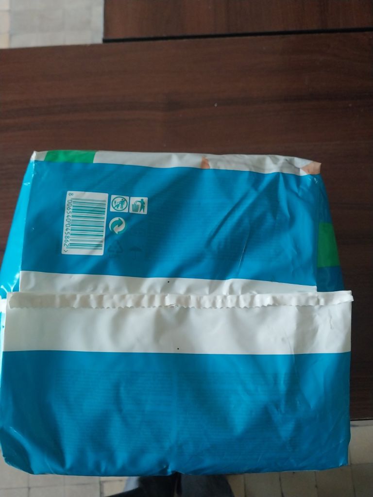 Підгузники фірма Pampers, ціна 430 грн. Підгузки  фірма Dada, ціна 250 грн. - фото фото фото 2