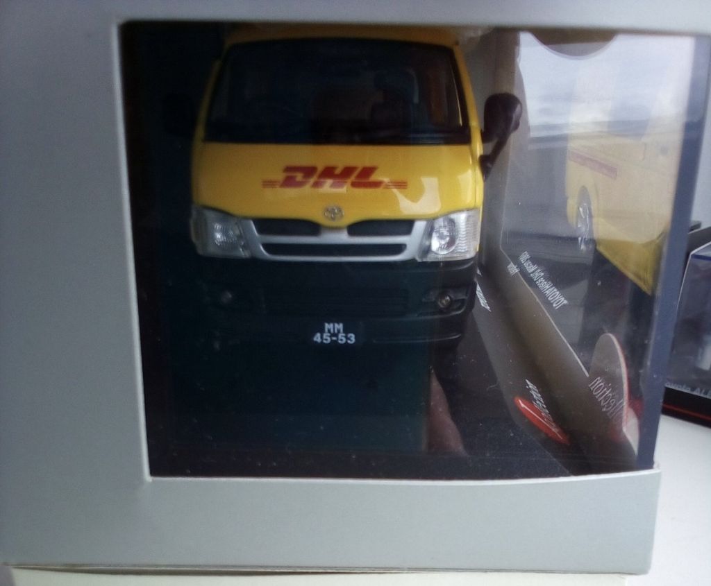 Toyota Hi-Ace DHL by Kyosho 1:43 - фото фото фото 2
