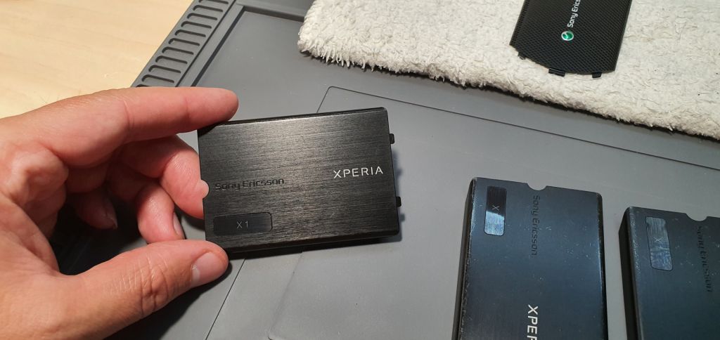 Оригінальні сервісні кришки до Sony Erickson Xperia X1 - фото фото фото 0
