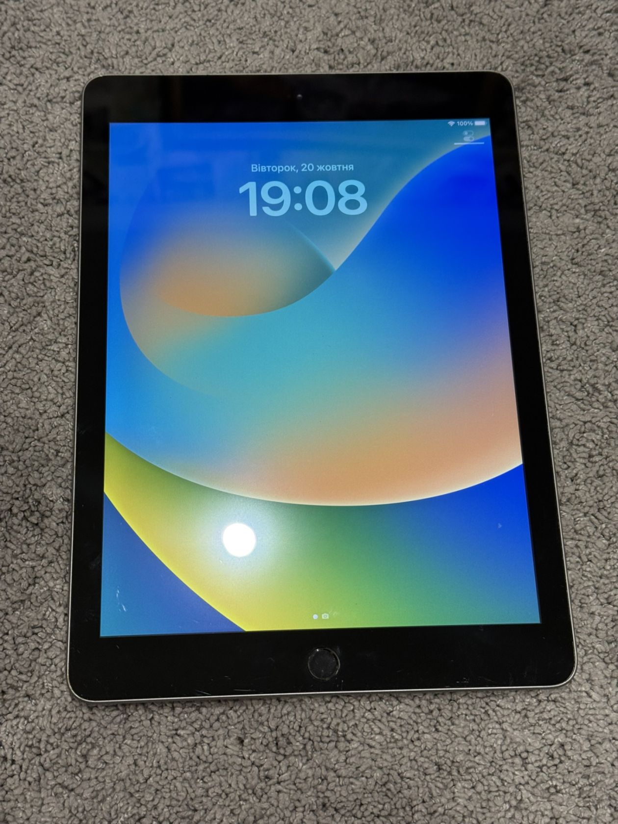 Планшет Apple iPad 5 A1822 32Gb Space Gray - фото фото фото 0