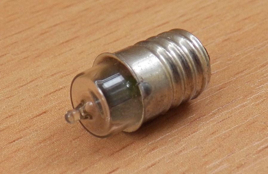 Лампа для ліхтаря 3.6V 0.3А E10 перевірена NEW - фото фото фото 3