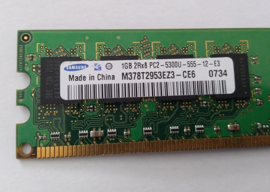 Samsung DDR2 1Gb  PC5300      ( 667MHz ) M378T2953EZ3-CE6 - фото фото фото 1