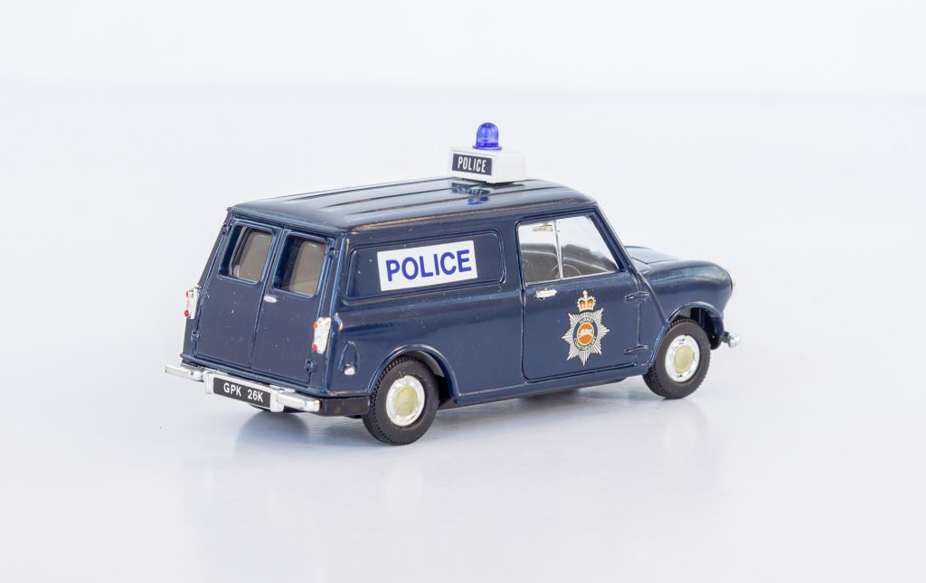 1:43 Morris Mini Van 1960-83 Police, CORGI #96956 1994 - фото фото фото 3