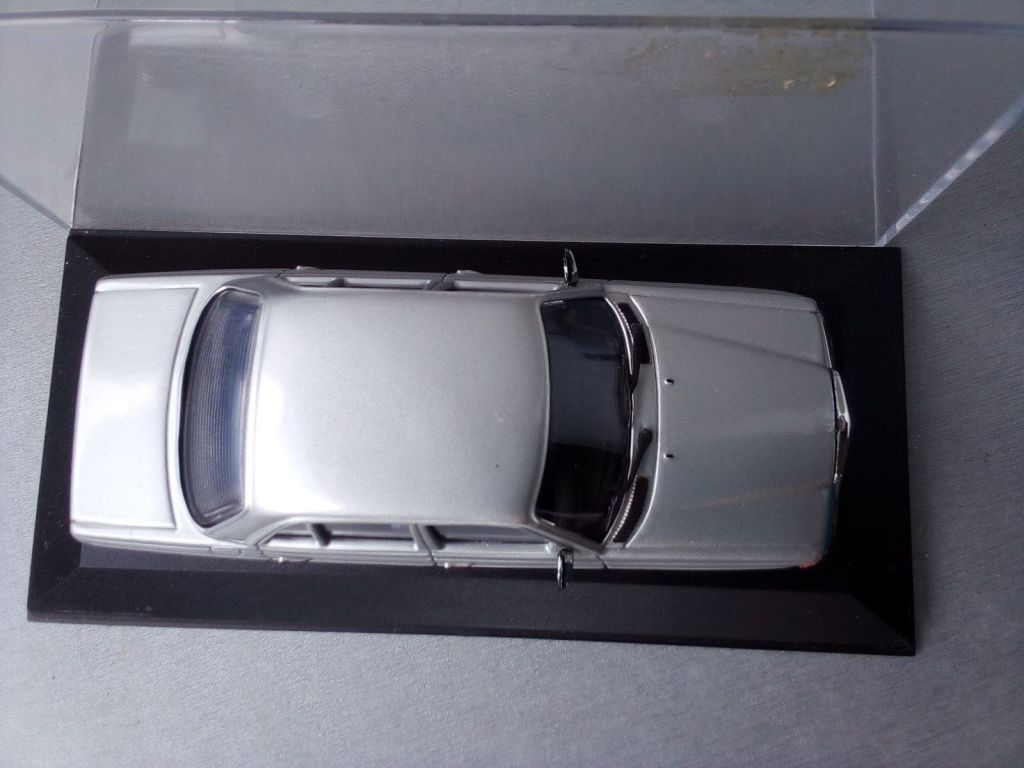 1/43 Minichamps Mercedes Benz 230 E W123 1982 - фото фото фото 2