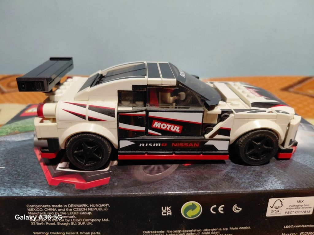 Продам Конструктор - модель Lego Speed Champions Nissan GT-R NISMO   (76896) - фото фото фото 3