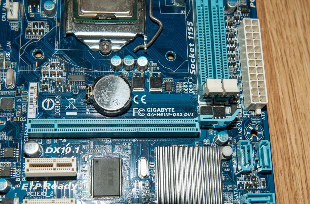 Материнська плата Gigabyte GA-H61M-DS2 DVI    (s1155 - фото фото фото 2