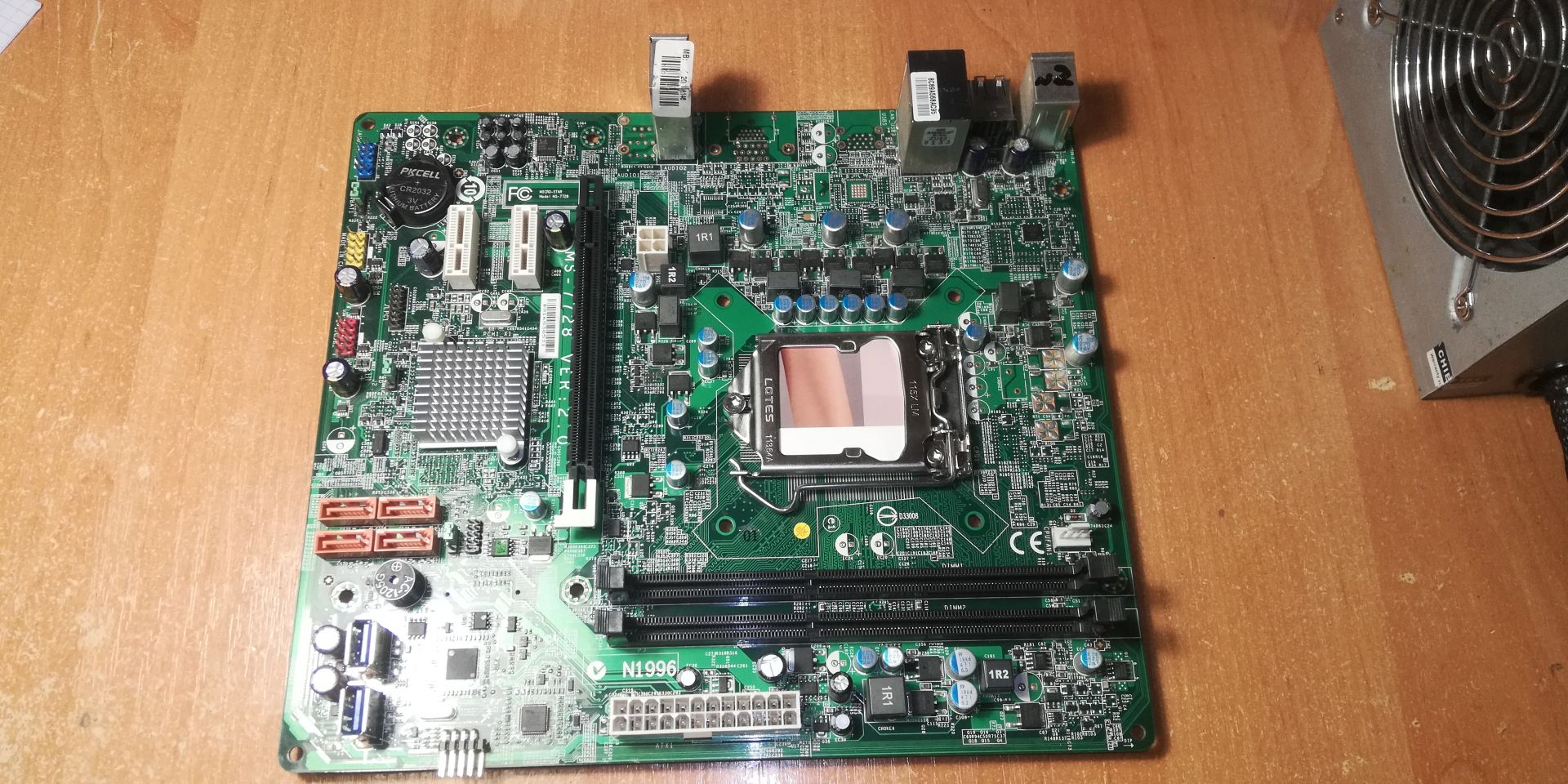 Материнская плата MSI MS-7728 ver 2.0 Medion             (1155 / H61/2xDDR3) - фото фото фото 0