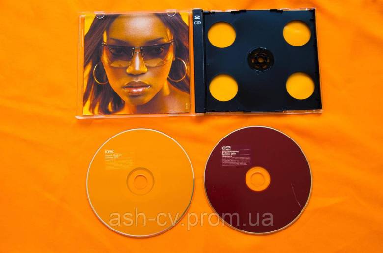 Музичний диск CD. KISS - Smooth Grooves Summer (2 cd) - фото фото фото 4
