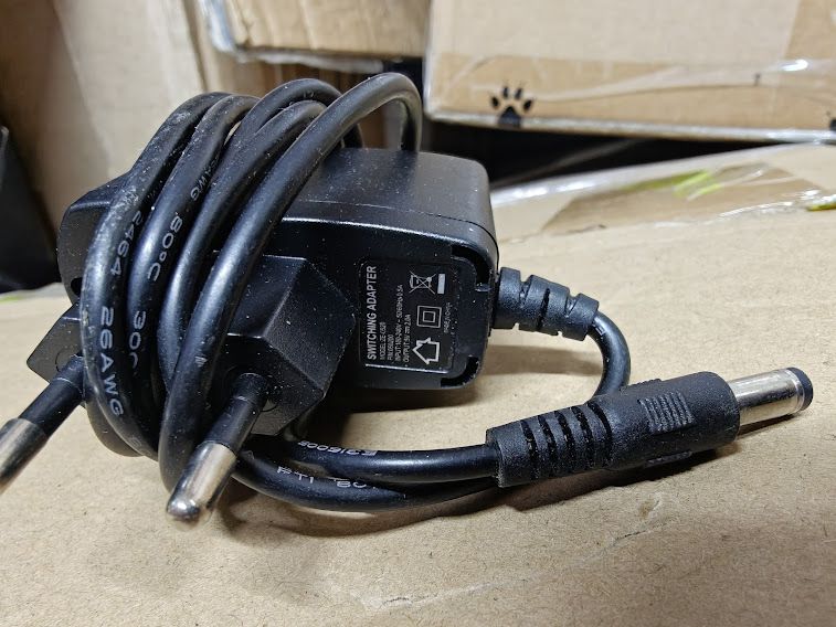 Блок питания БП Switching Adapter ZE-0520 5V 2.0A № 260403115 - фото фото фото 1