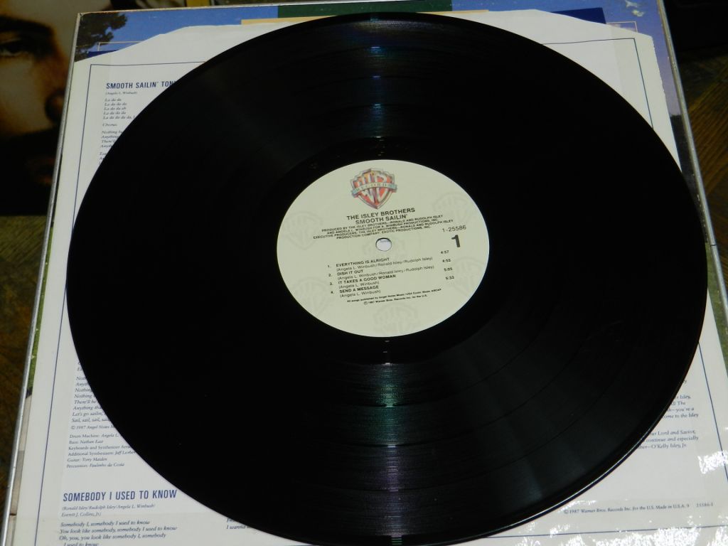 LP  The Isley Brothers - Smooth Sailin' - фото фото фото 2