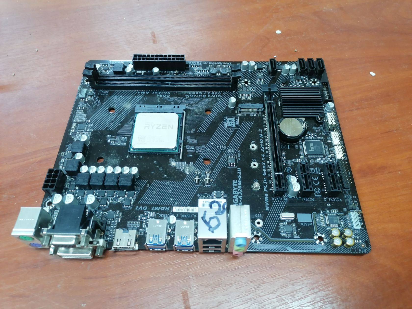Gigabyte GA-A320M-S2H + AMD Ryzen 5 2600 - фото фото фото 0