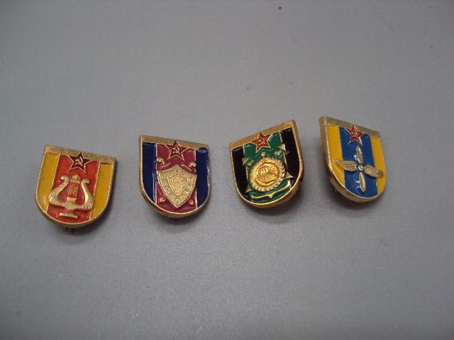 Знак Оркестровые войска, Военная юстиция прокуратура, Инженерные войска, Авиация ссср лот 4шт №16338 - фото фото фото 0