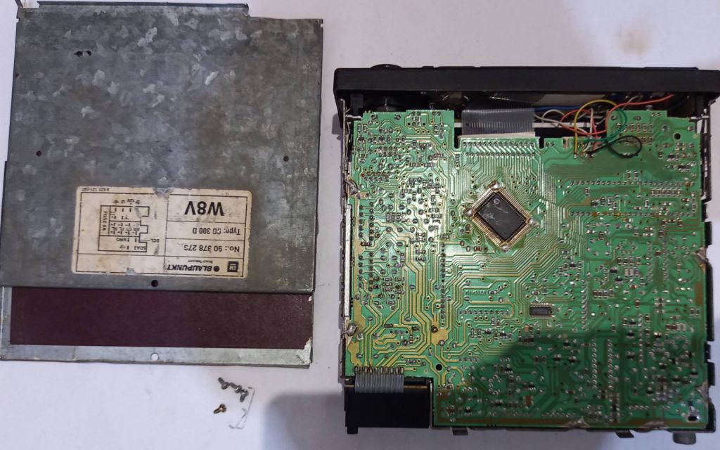 Автомагнітола Blaupunkt CD 300 НЕРОБОЧА - фото фото фото 3