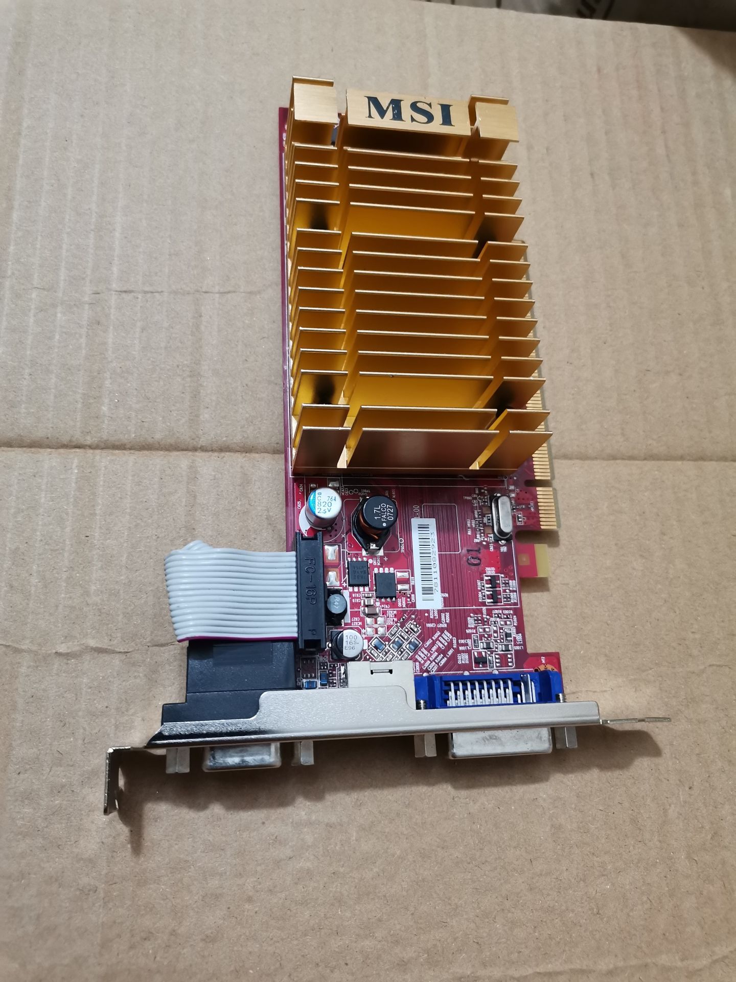Видеокарта MSI Radeon HD4350 GDDR2 PCI Express - фото фото фото 0