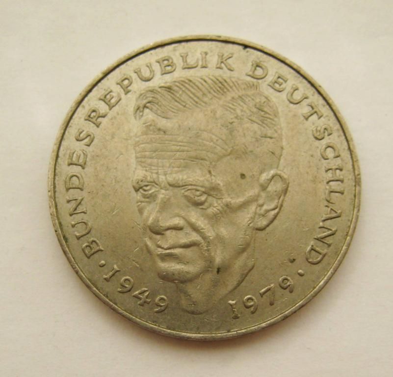 2 марки = 1990 р. - J = ФРН -  НІМЕЧЧИНА = Курт Шумахер - фото фото фото 0