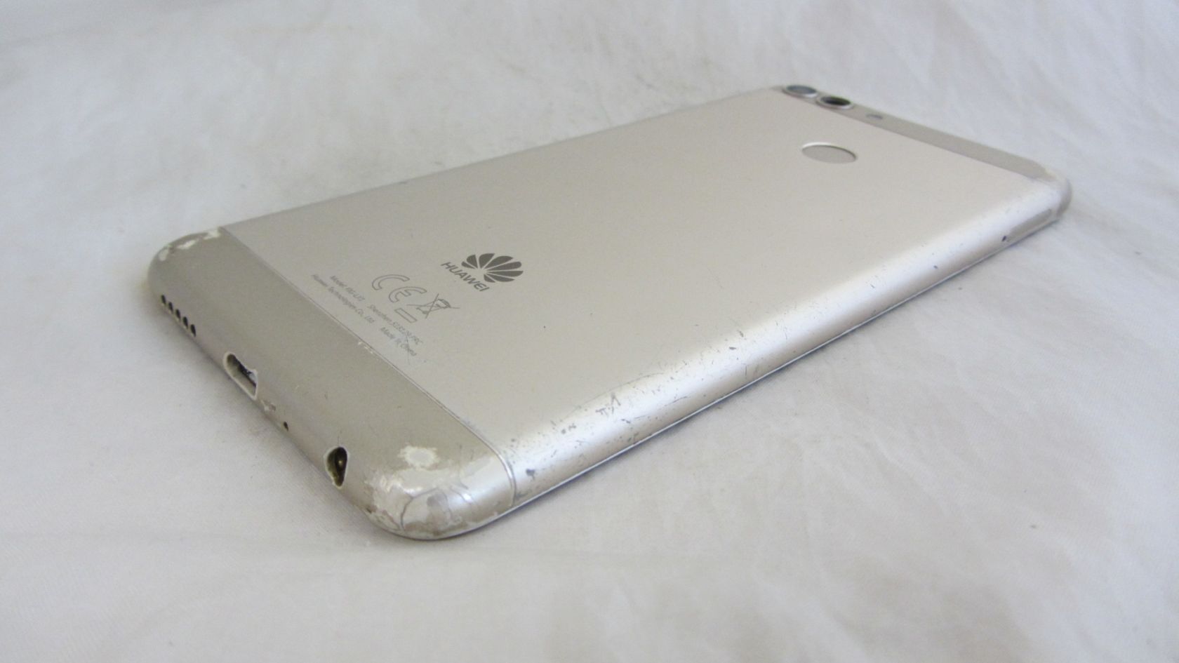 Huawei P Smart 32GB  (Fig-LX1) Gold - фото фото фото 4