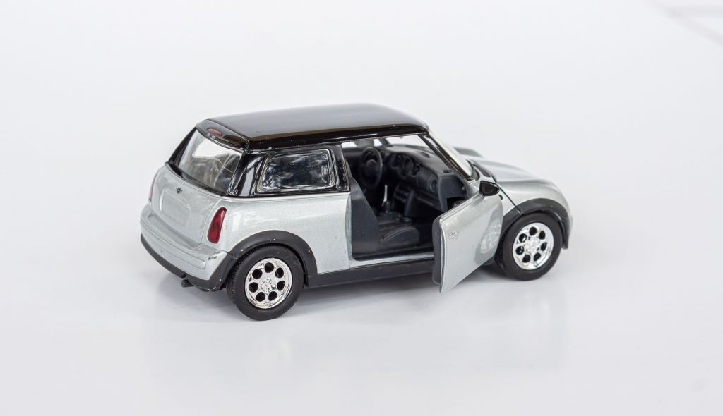 1:32 BMW Mini Cooper Millenium 2001 silver, Gate - фото фото фото 4