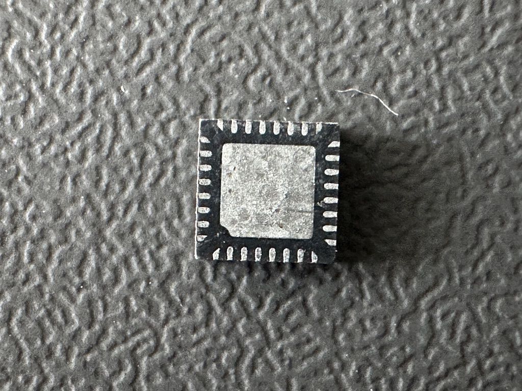 Мікросхема Intersil ISL95520HRZ Original - фото фото фото 2
