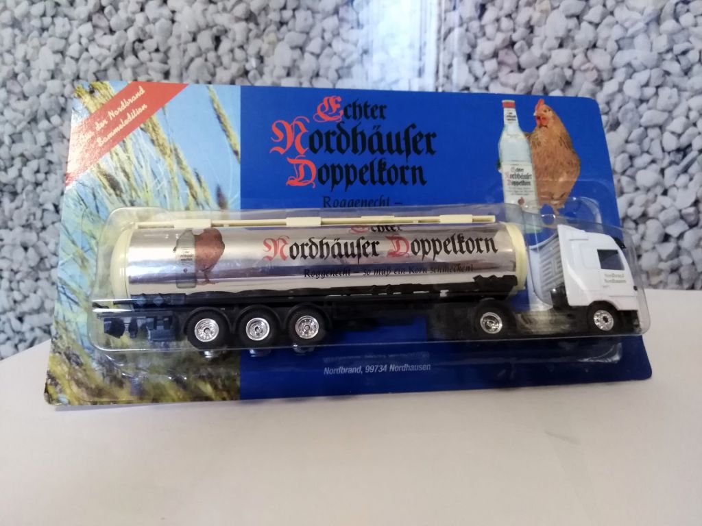 Мерседес Актрос Mercedes Actros з причепом цистерною фура машинка метал 1/87 - фото фото фото 1