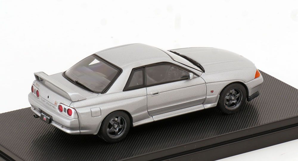 Ebbro 1:43 Nissan Skyline GT-R, R32  (1989) silver - фото фото фото 1