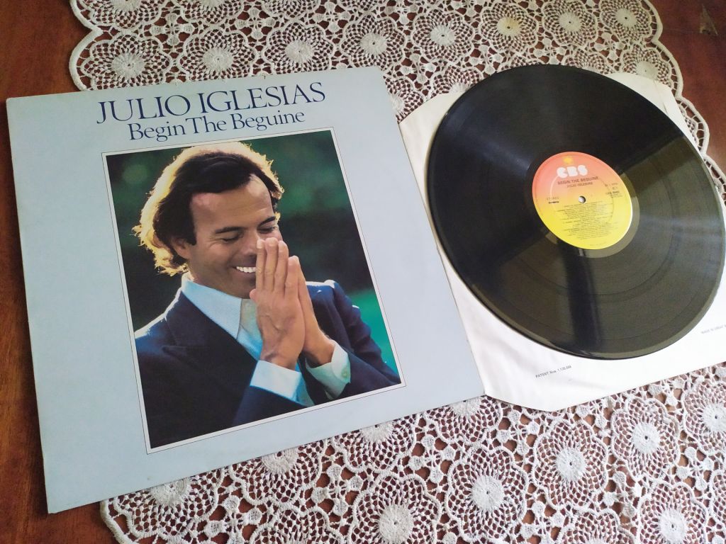 JULIO IGLESIAS Begin The Beguine 1981 UK  англія - фото фото фото 0