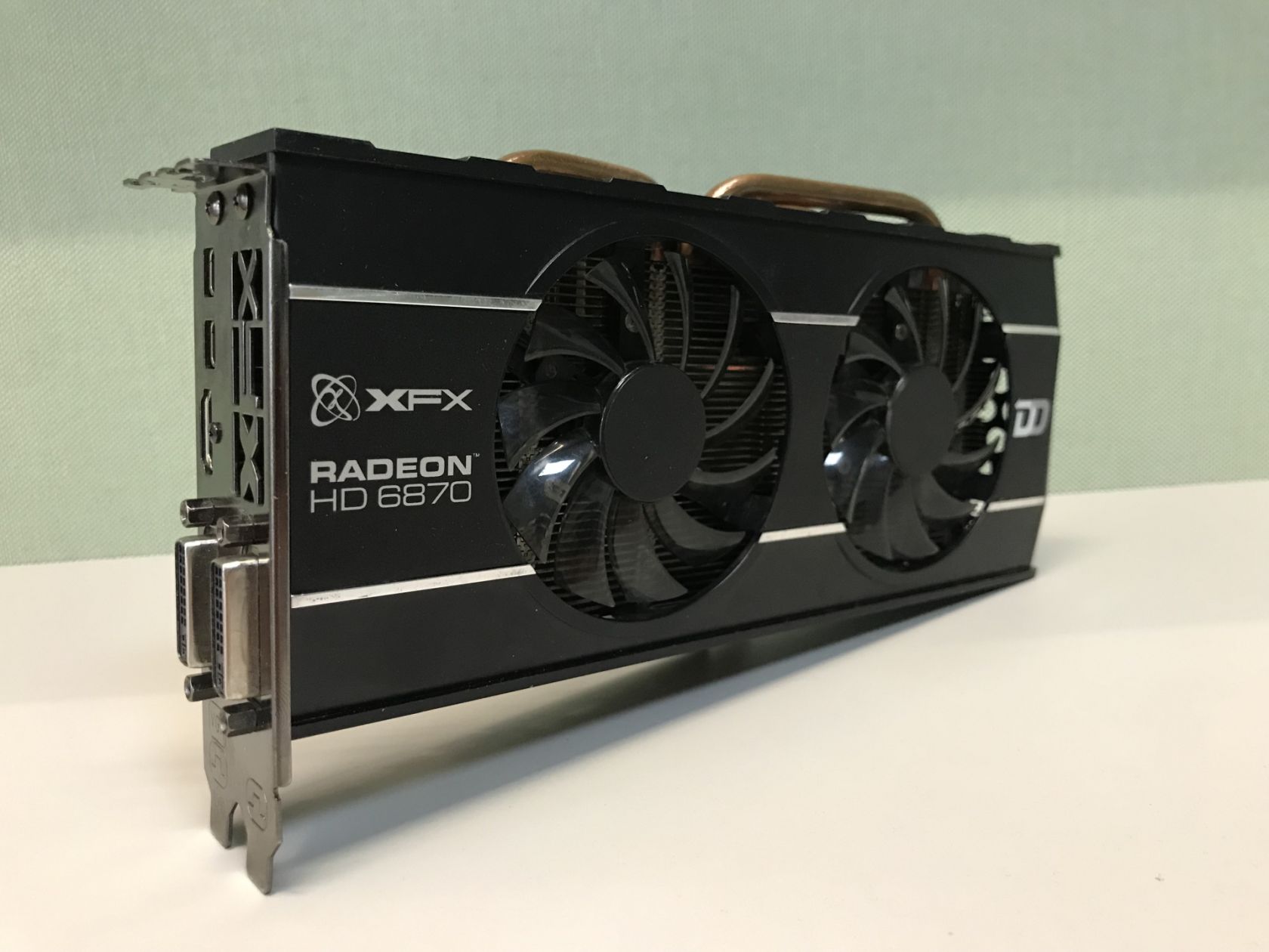 Видеокарта XFX Radeon HD 6870 1gb DDR5 - фото фото фото 0