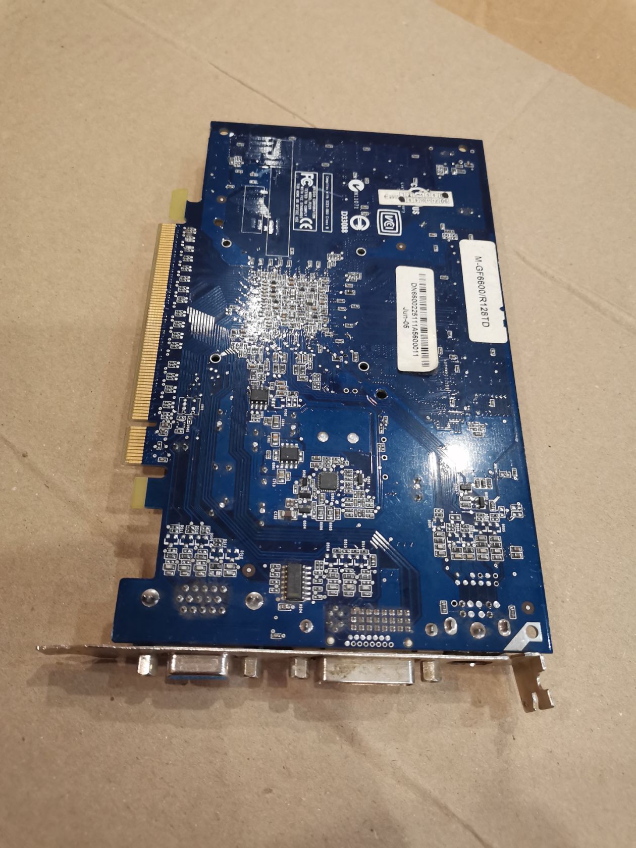 Видеокарта NVIDIA GeForce 6600 128МБ DDR - фото фото фото 6