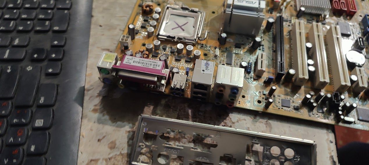 Мат. плата ASUS P5B LGA775 P965 PCI-E+GbLAN SATA ATX 4DDR2 № НР240901300 - фото фото фото 2