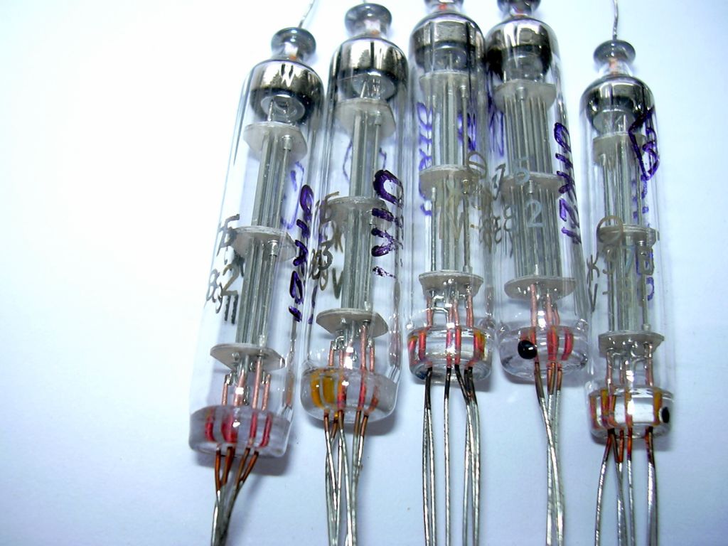 Радиолампа миниатюрная 1Ж37Б новое - фото фото фото 4