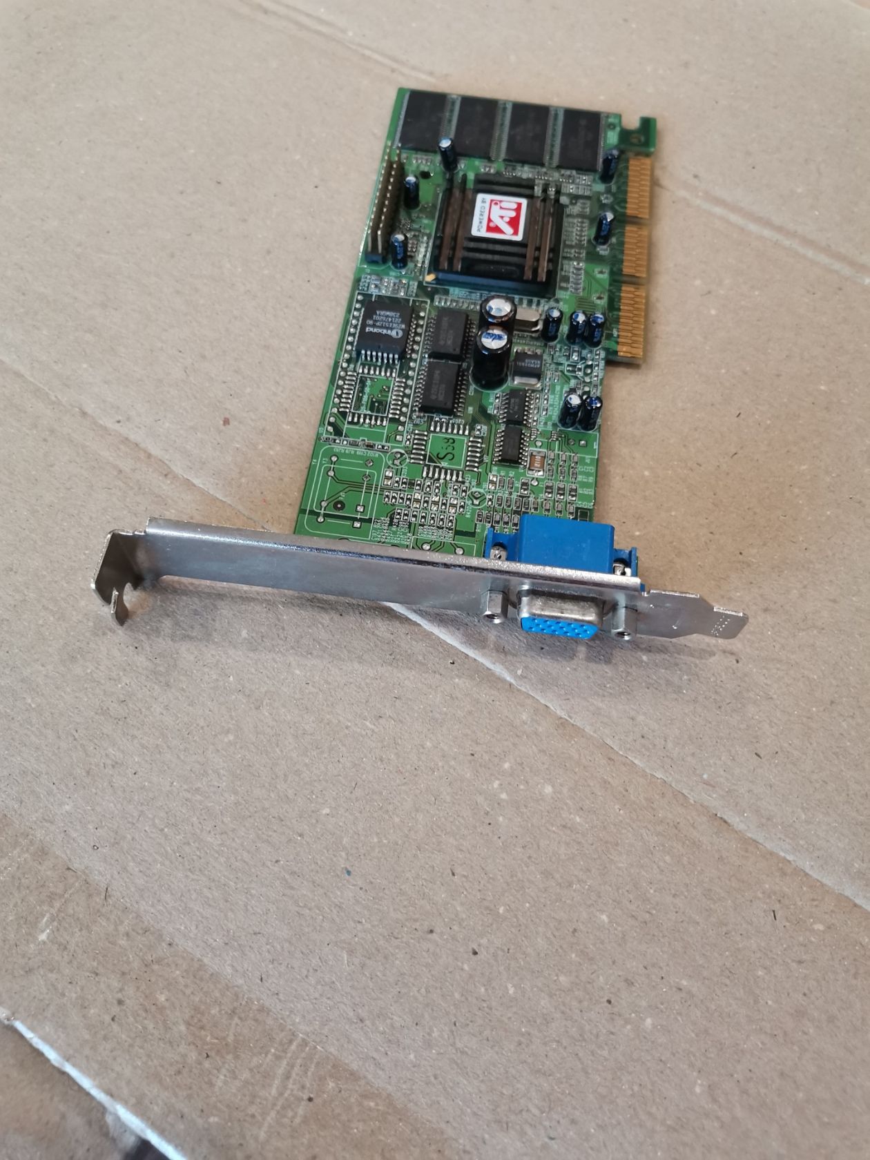 Видеокарта ATI Rage 128 Ultra 32mb SDR AGP 4x - фото фото фото 0