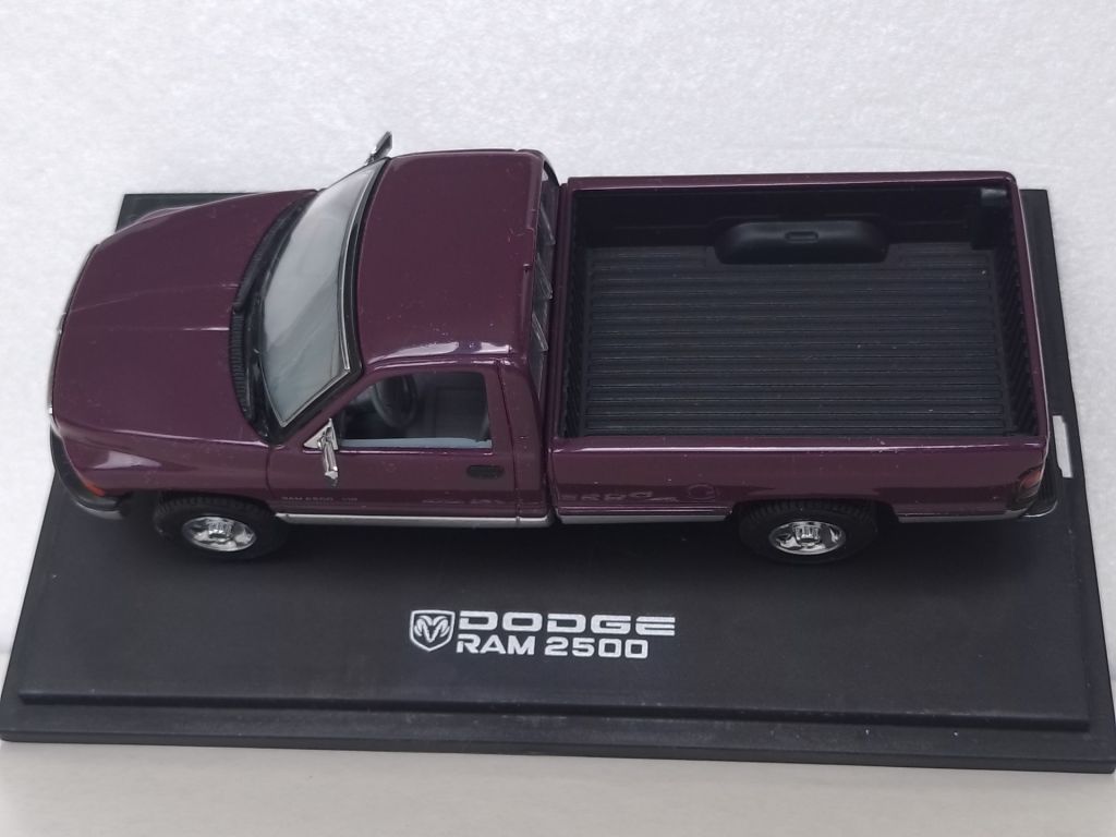 Dodge RAM 2500. UH Universal Hobbies  -3893- - фото фото фото 3
