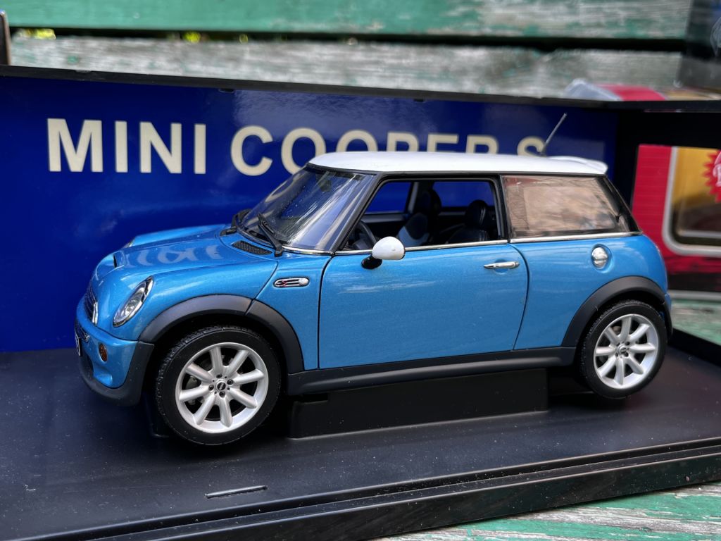 Mini Cooper S by AutoArt 1:18 - фото фото фото 0