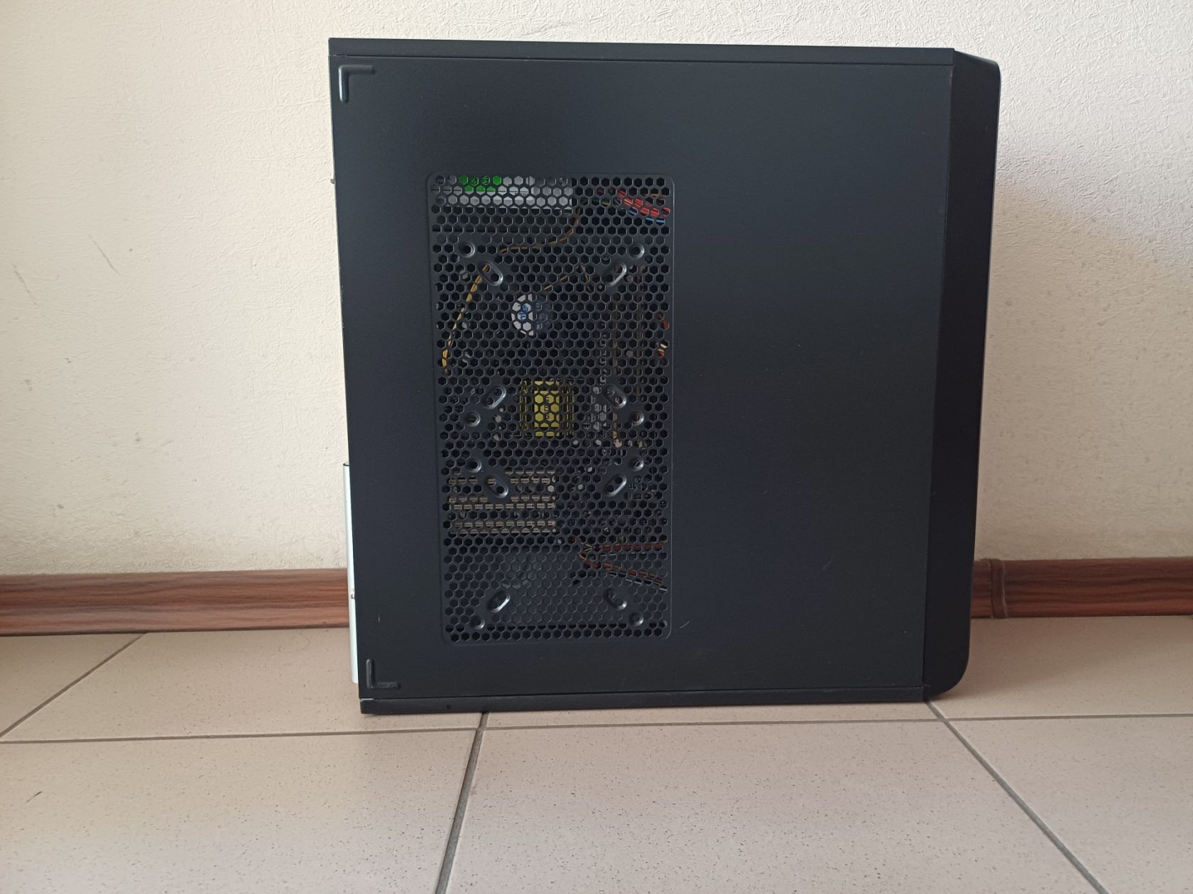 Системный блок Intel Celeron 2.8 GHz 1Gb DDR 40 HDD - фото фото фото 2