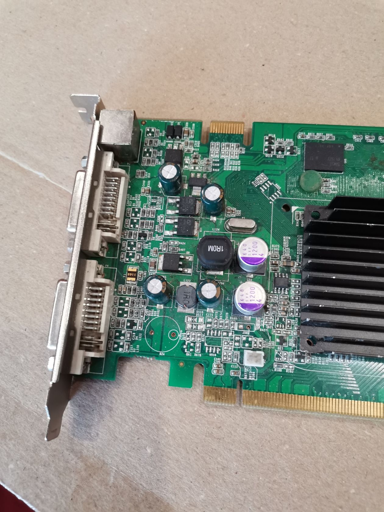 Видеокарта GeForce 7600GT 256mb GDDR3 128bit PCI-Express x16 - фото фото фото 2