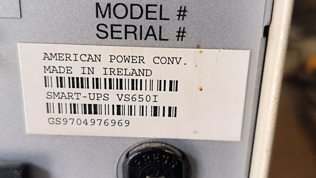 Безперебійник APC SMART-UPS VS650i чиста синусоїда - фото фото фото 3