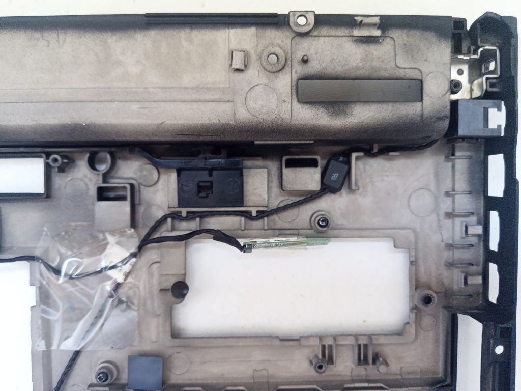 Б/У Корпус низ без сервісної кришки на HP EliteBook 8540W - фото фото фото 3