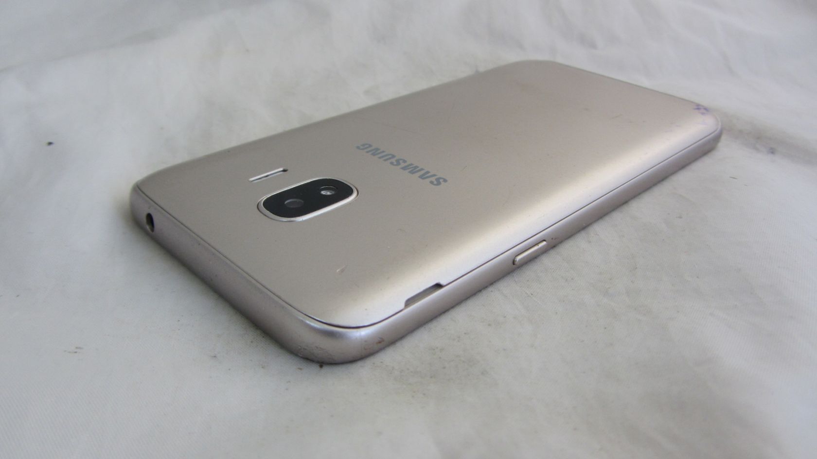 Samsung Galaxy J2 2018  (SM-J250F/DS) Gold - фото фото фото 5