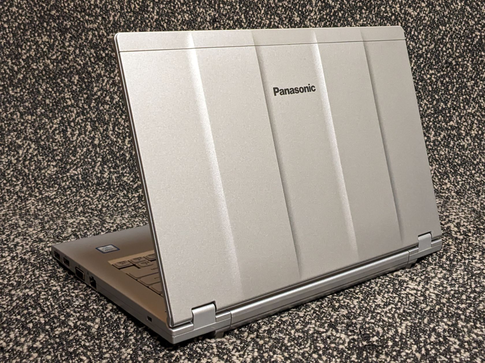 ноутбук Panasonic CF-LV8 • Intel®Core™ i7-8665U|16|512|Intel UHD Graphics|FHD ips - фото фото фото 6